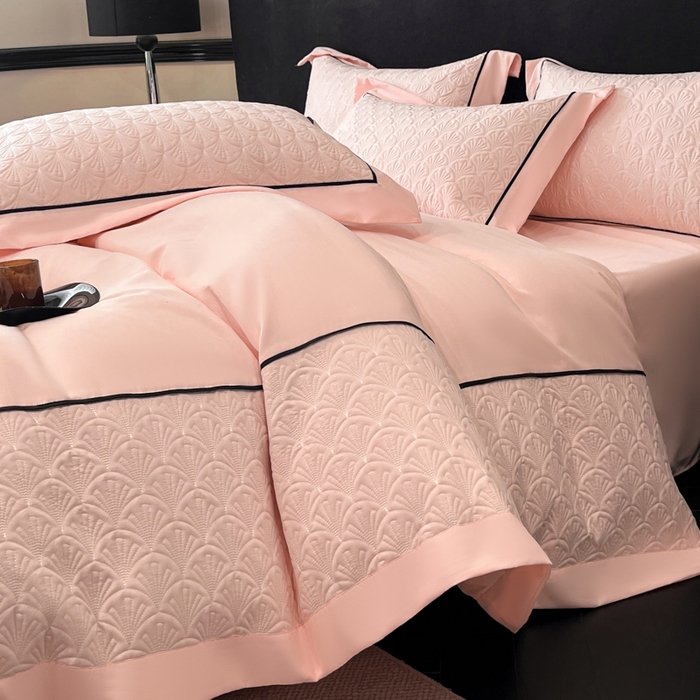 91家纺网 家纺一手货源 找家纺 博纳家纺 2025新款亲肤棉立体绗缝绣花拼角嵌绳四件套-浮光掠影 控价劵后198（严格按控价来） 浮光掠影-粉玉