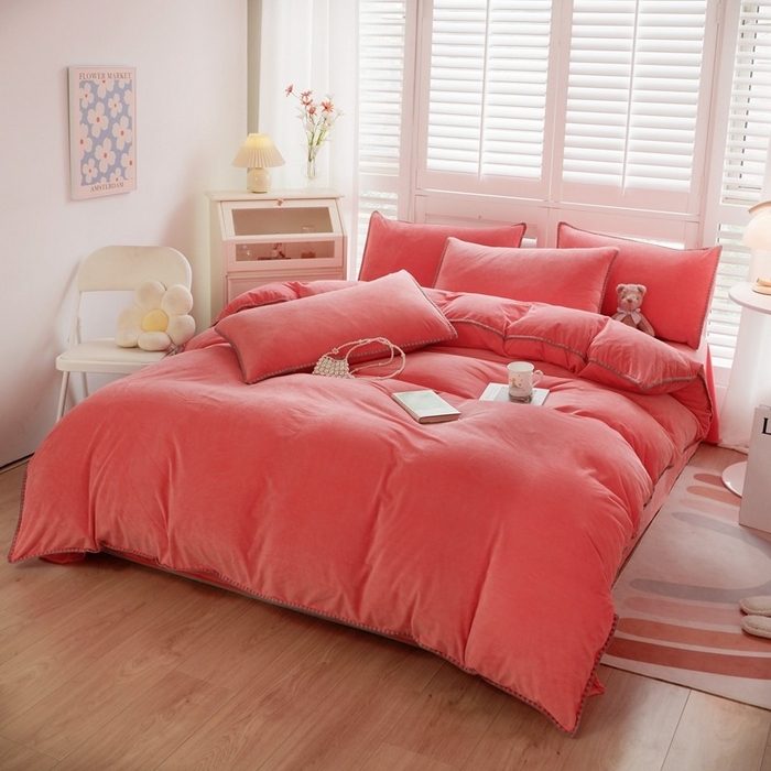 91家纺网 家纺一手货源 找家纺 啊雅家居 2025新款亲肤舒适贝壳边宝宝绒纯色四件套 贝壳玫红