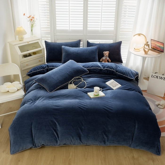 91家纺网 家纺一手货源 找家纺 啊雅家居 2025新款亲肤舒适贝壳边宝宝绒纯色四件套 贝壳藏青