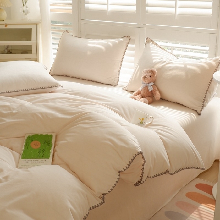 91家纺网 家纺一手货源 找家纺 啊雅家居 2025新款亲肤舒适贝壳边宝宝绒纯色四件套 贝壳乳白