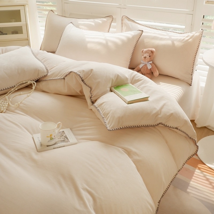 91家纺网 家纺一手货源 找家纺 啊雅家居 2025新款亲肤舒适贝壳边宝宝绒纯色四件套 贝壳乳白