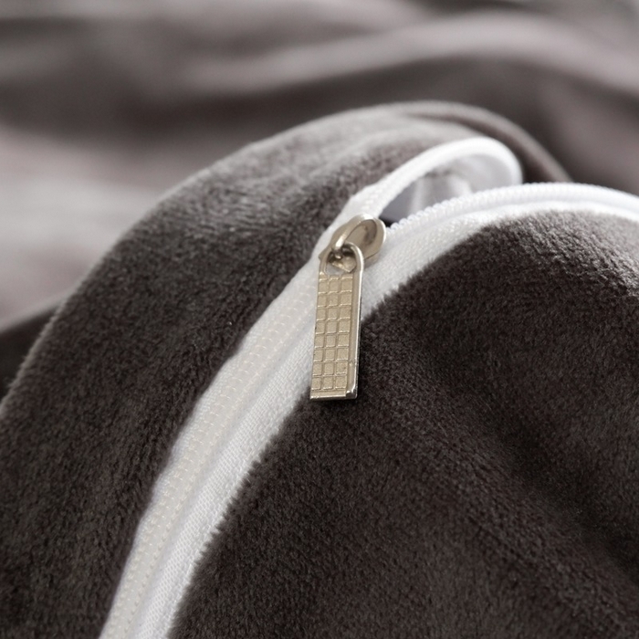 91家纺网 家纺一手货源 找家纺 啊雅家居 2025新款亲肤舒适贝壳边宝宝绒纯色四件套 贝壳黑灰