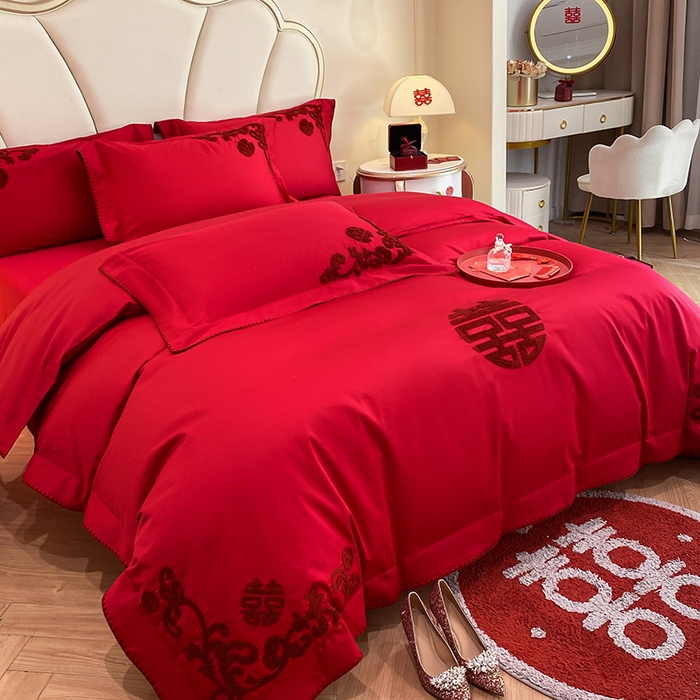 91家纺网 家纺一手货源 找家纺 置顶家纺 2025新款亲肤磨毛刺绣婚庆四件套系列-棚拍 囍祥-大红