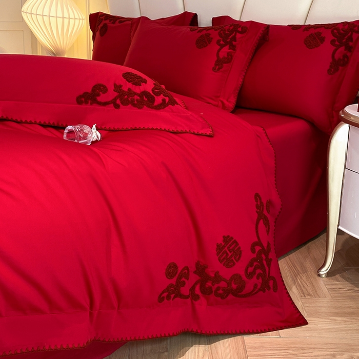 91家纺网 家纺一手货源 找家纺 置顶家纺 2025新款亲肤磨毛刺绣婚庆四件套系列-棚拍 囍祥-大红