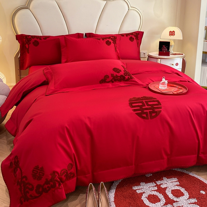 91家纺网 家纺一手货源 找家纺 置顶家纺 2025新款亲肤磨毛刺绣婚庆四件套系列-棚拍 囍祥-大红