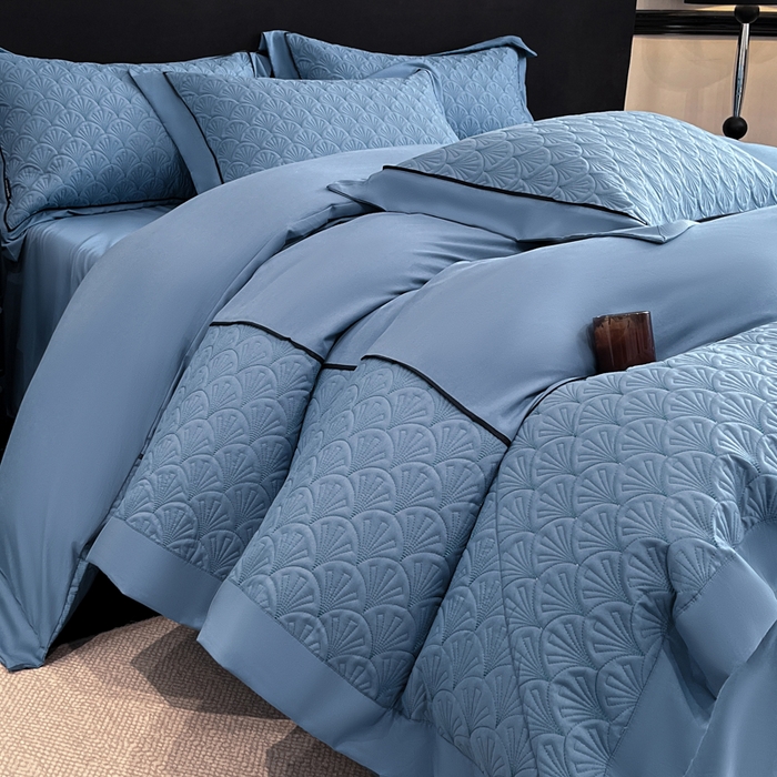 91家纺网 家纺一手货源 找家纺 博纳家纺 2025新款亲肤棉立体绗缝绣花拼角嵌绳四件套-浮光掠影 控价劵后198（严格按控价来） 浮光掠影-宾利蓝