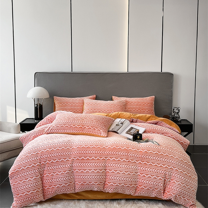 91家纺网 家纺一手货源 找家纺 （总）啊雅家居 2025新款亲肤舒适雕花绒加宝宝绒四件套床单款床笠款