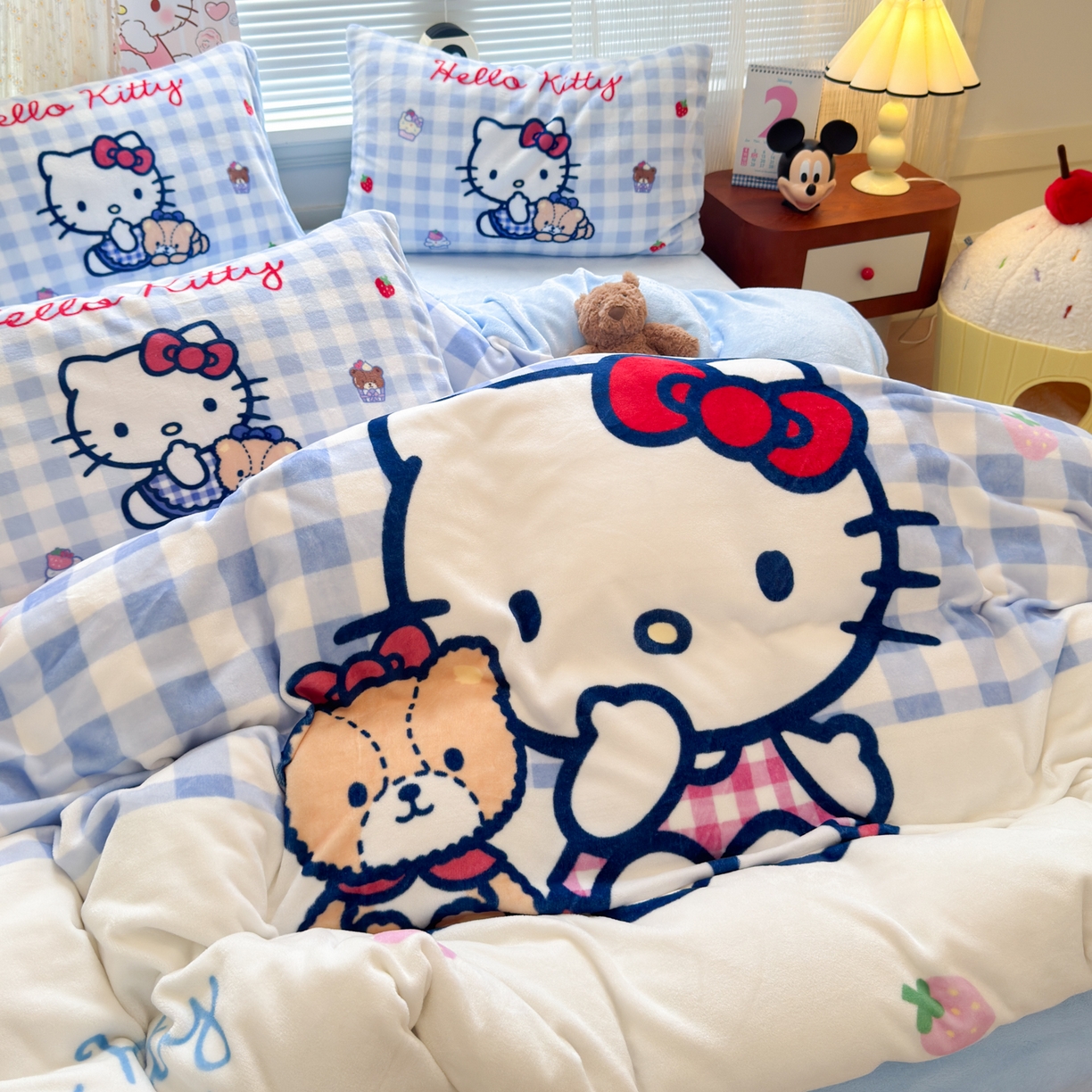 91家纺网 家纺一手货源 找家纺 （总）希诺家居 2025新款正版授权大版三丽鸥数码印花牛奶绒四件套