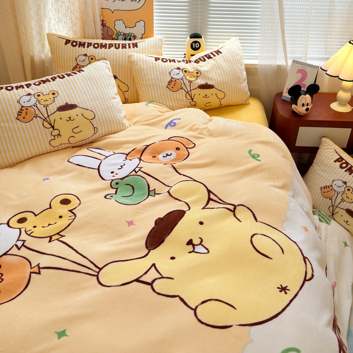 91家纺网 家纺一手货源 找家纺 希诺家居 2025新款正版授权大版三丽鸥数码印花牛奶绒四件套 气球布丁狗