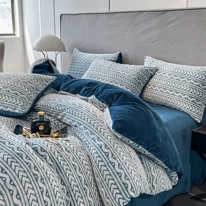 91家纺网 家纺一手货源 找家纺 （总）啊雅家居 2025新款亲肤舒适雕花绒加宝宝绒四件套