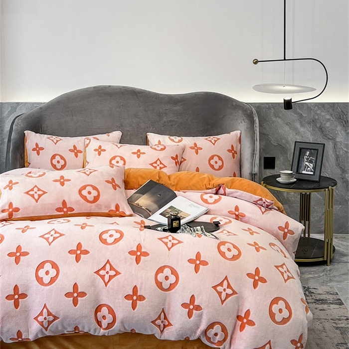 91家纺网 家纺一手货源 找家纺 （总）啊雅家居 2025新款亲肤舒适雕花绒加宝宝绒四件套