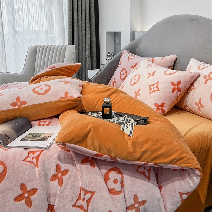 91家纺网 家纺一手货源 找家纺 （总）啊雅家居 2025新款亲肤舒适雕花绒加宝宝绒四件套