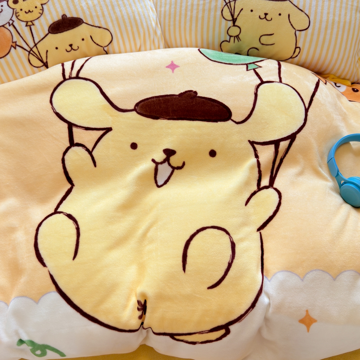 91家纺网 家纺一手货源 找家纺 希诺家居 2025新款正版授权大版三丽鸥数码印花牛奶绒四件套 气球布丁狗