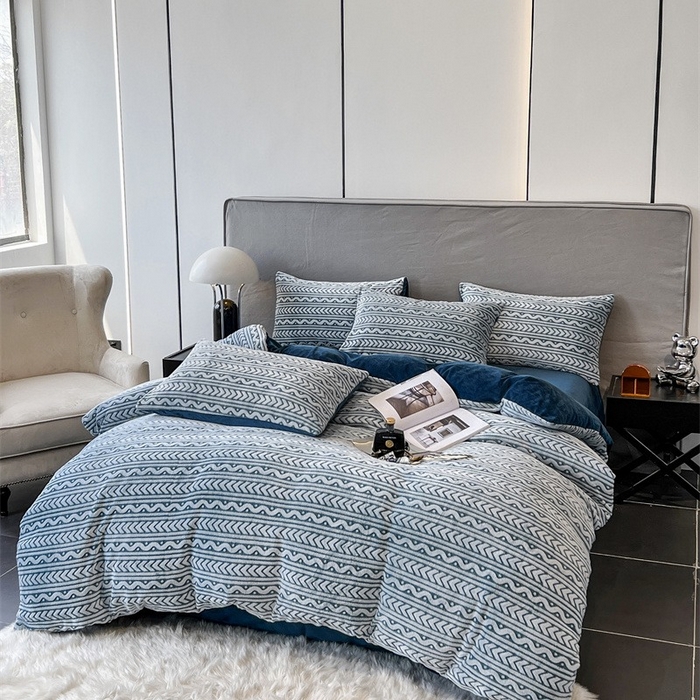 91家纺网 家纺一手货源 找家纺 啊雅家居 2025新款亲肤舒适雕花绒加宝宝绒四件套 连雕水绿