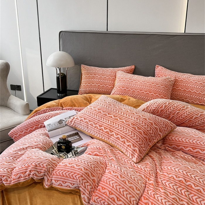 91家纺网 家纺一手货源 找家纺 啊雅家居 2025新款亲肤舒适雕花绒加宝宝绒四件套 连雕橙