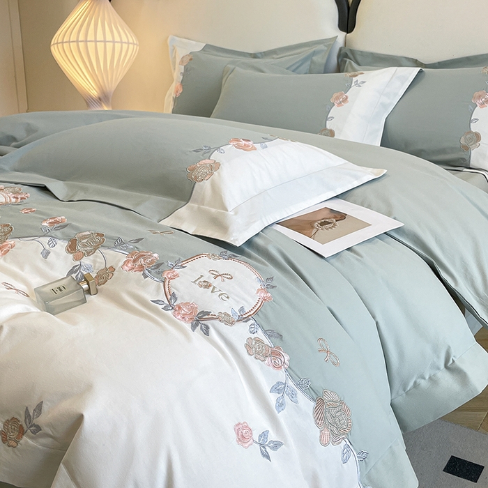 91家纺网 家纺一手货源 找家纺 置顶家纺 2025春夏新款亲肤刺绣四件套-蔷薇恋人 蔷薇恋人-繁星蓝