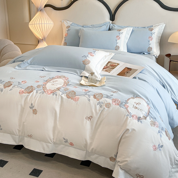 91家纺网 家纺一手货源 找家纺 置顶家纺 2025春夏新款亲肤刺绣四件套-蔷薇恋人 蔷薇恋人-天蓝