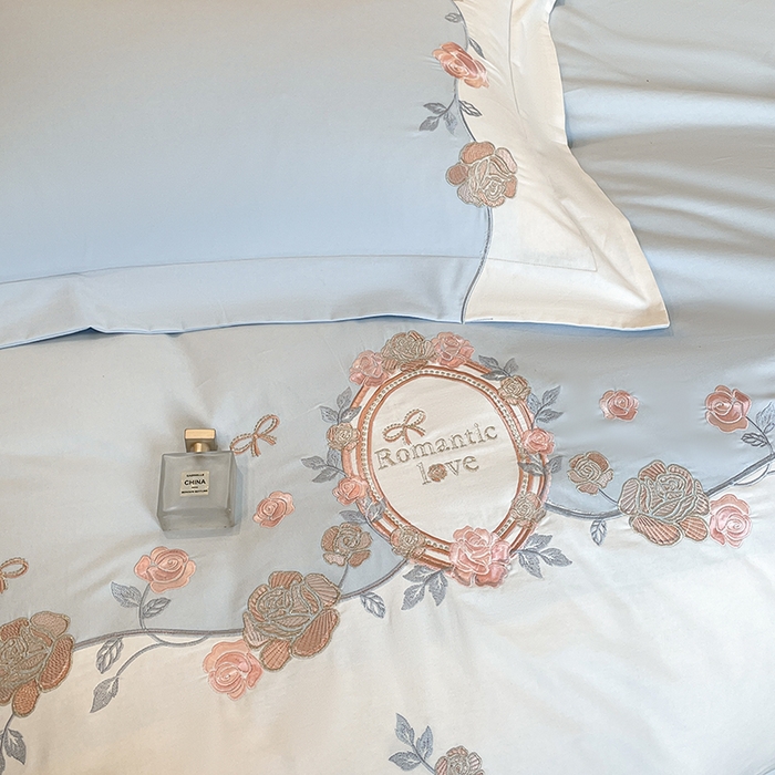 91家纺网 家纺一手货源 找家纺 置顶家纺 2025春夏新款亲肤刺绣四件套-蔷薇恋人 蔷薇恋人-天蓝