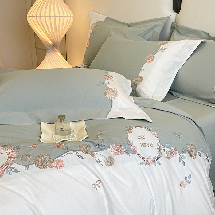 91家纺网 家纺一手货源 找家纺 置顶家纺 2025春夏新款亲肤刺绣四件套-蔷薇恋人 蔷薇恋人-繁星蓝