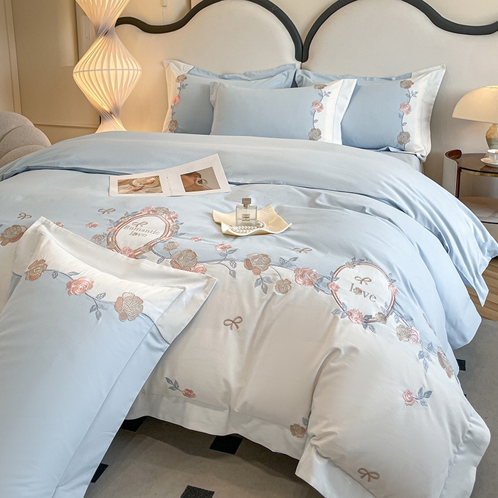 91家纺网 家纺一手货源 找家纺 置顶家纺 2025春夏新款亲肤刺绣四件套-蔷薇恋人 蔷薇恋人-天蓝