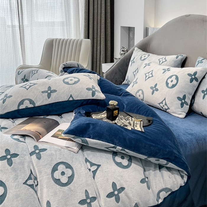 啊雅家居 2025新款亲肤舒适雕花绒加宝宝绒四件套 点雕绿