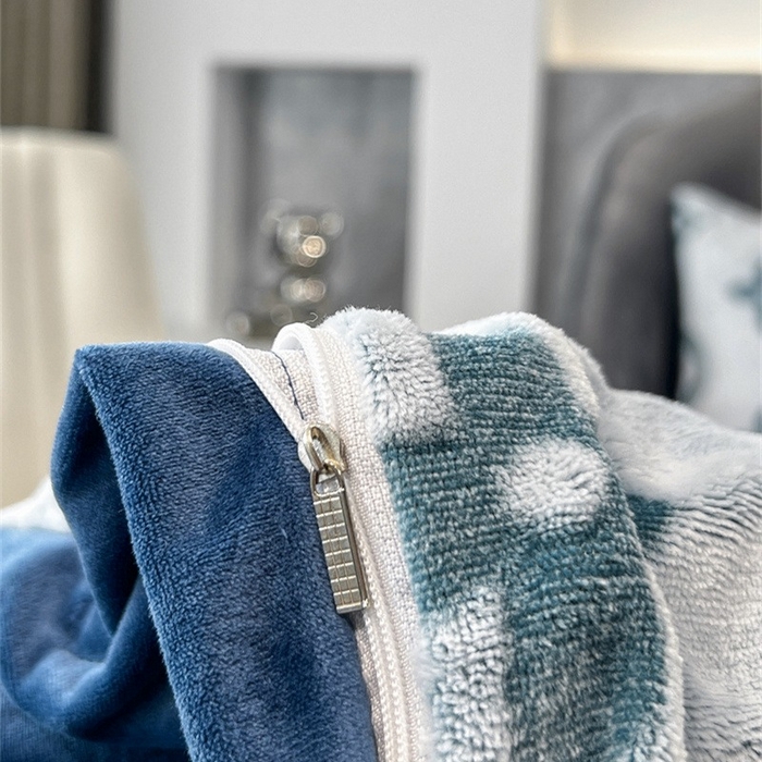 91家纺网 家纺一手货源 找家纺 啊雅家居 2025新款亲肤舒适雕花绒加宝宝绒四件套 点雕绿