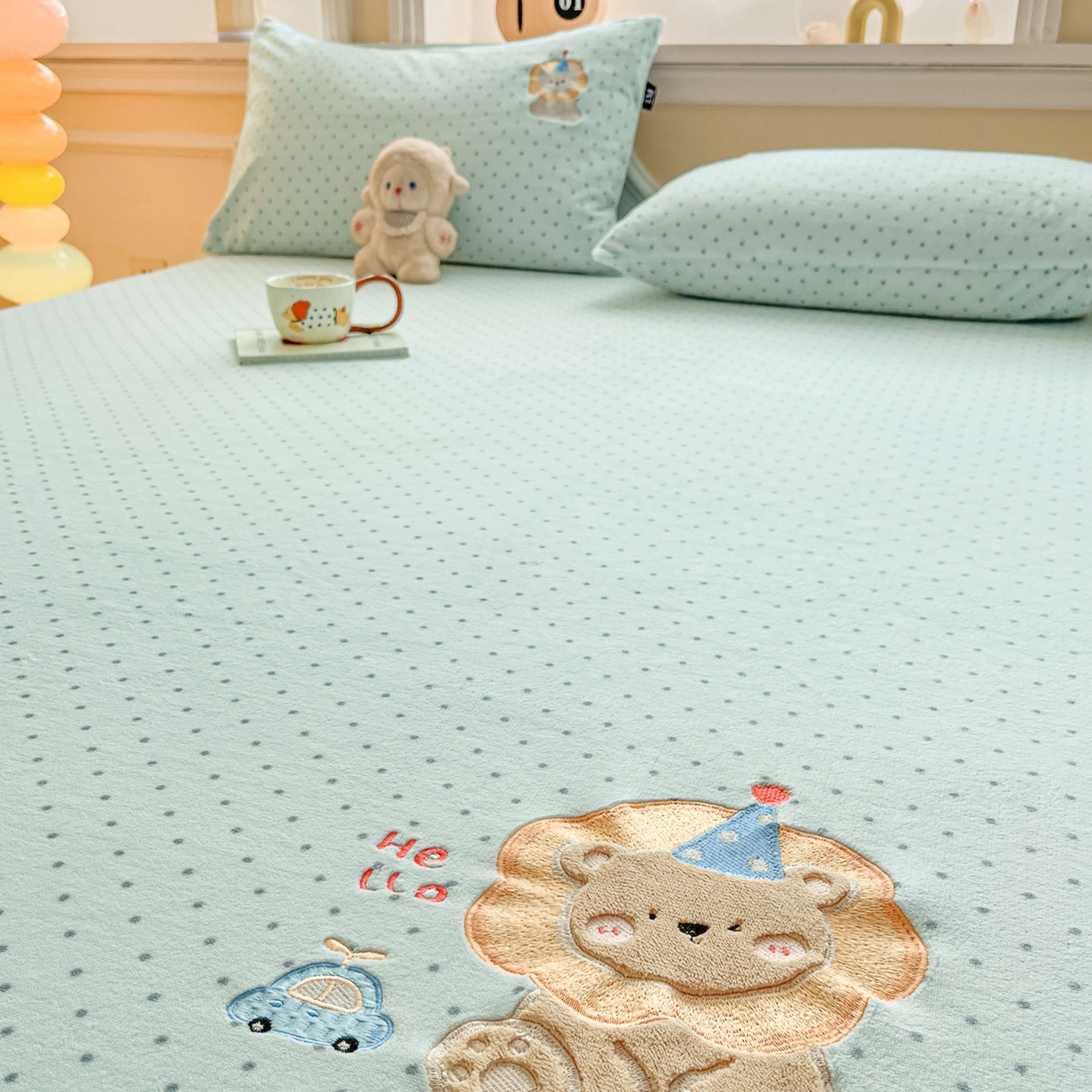 91家纺网 家纺一手货源 找家纺 （总）佳汐蓝家纺 2025新款秋冬220克贴布绣牛奶绒床笠三件套