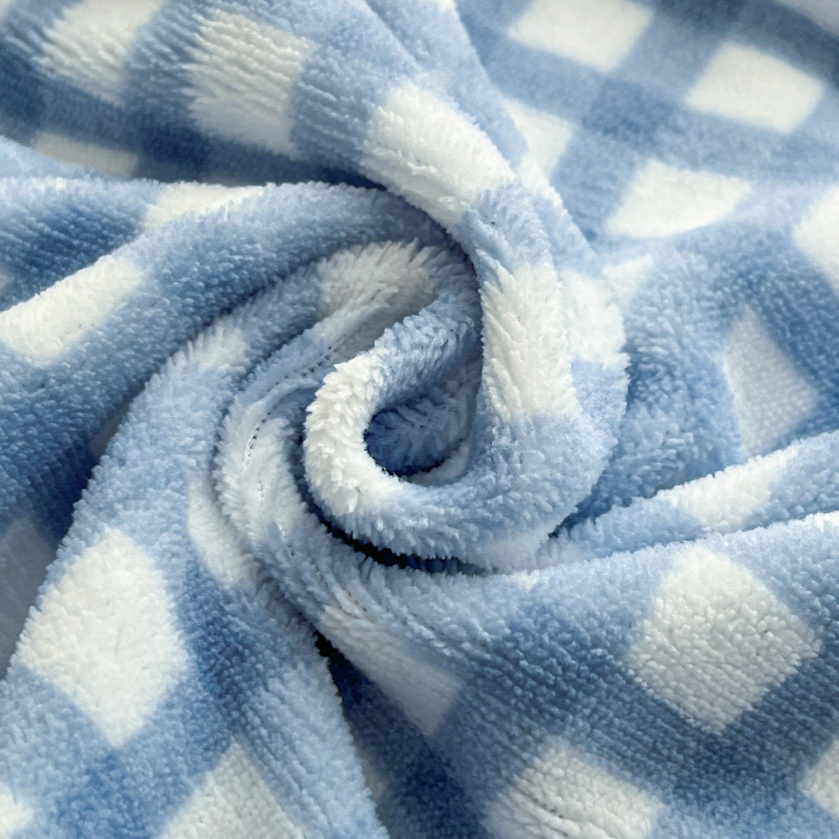 91家纺网 家纺一手货源 找家纺 佳汐蓝家纺 2025新款秋冬220克贴布绣牛奶绒床笠三件套 面包熊