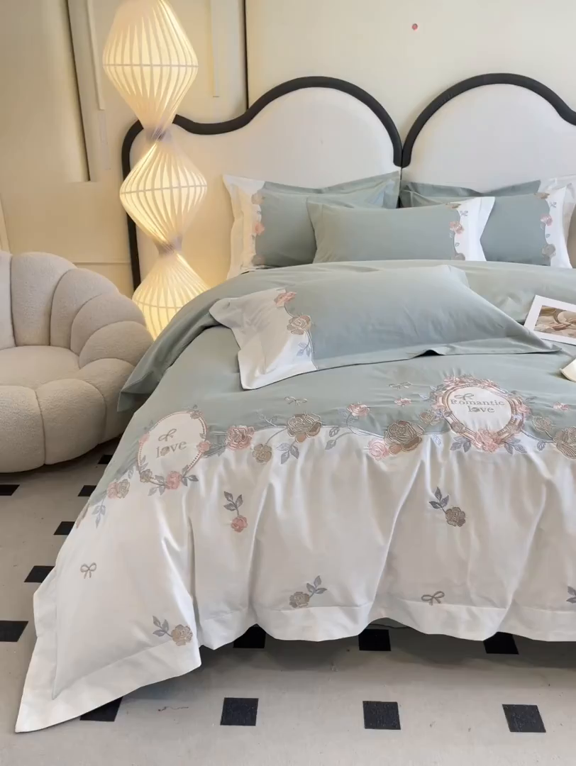 91家纺网 家纺一手货源 找家纺 置顶家纺 2025春夏新款亲肤刺绣四件套-蔷薇恋人 蔷薇恋人-繁星蓝