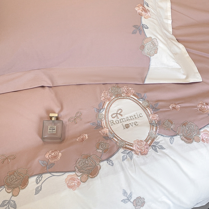 91家纺网 家纺一手货源 找家纺 置顶家纺 2025春夏新款亲肤刺绣四件套-蔷薇恋人 蔷薇恋人-紫豆沙