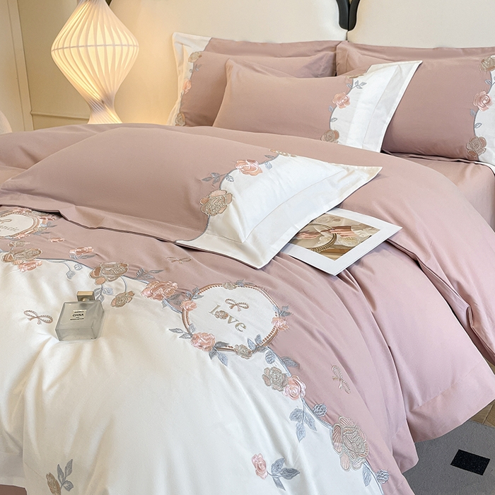 91家纺网 家纺一手货源 找家纺 置顶家纺 2025春夏新款亲肤刺绣四件套-蔷薇恋人 蔷薇恋人-紫豆沙