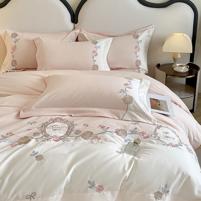 91家纺网 家纺一手货源 找家纺 置顶家纺 2025春夏新款亲肤刺绣四件套-蔷薇恋人 蔷薇恋人-粉玉