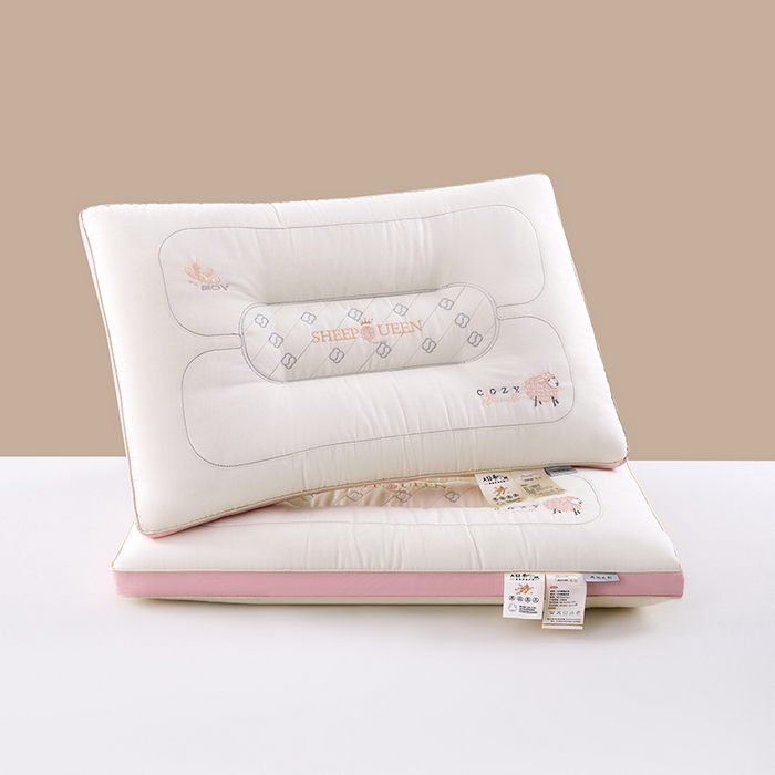 91家纺网 家纺一手货源 找家纺 浩宇家纺 2025新款大豆羊绒枕直播爆款枕头区间定位护颈枕芯成人家用舒适助眠款枕皮枕壳批发 粉色