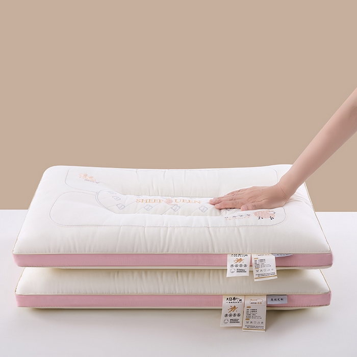 91家纺网 家纺一手货源 找家纺 浩宇家纺 2025新款大豆羊绒枕直播爆款枕头区间定位护颈枕芯成人家用舒适助眠款枕皮枕壳批发 粉色