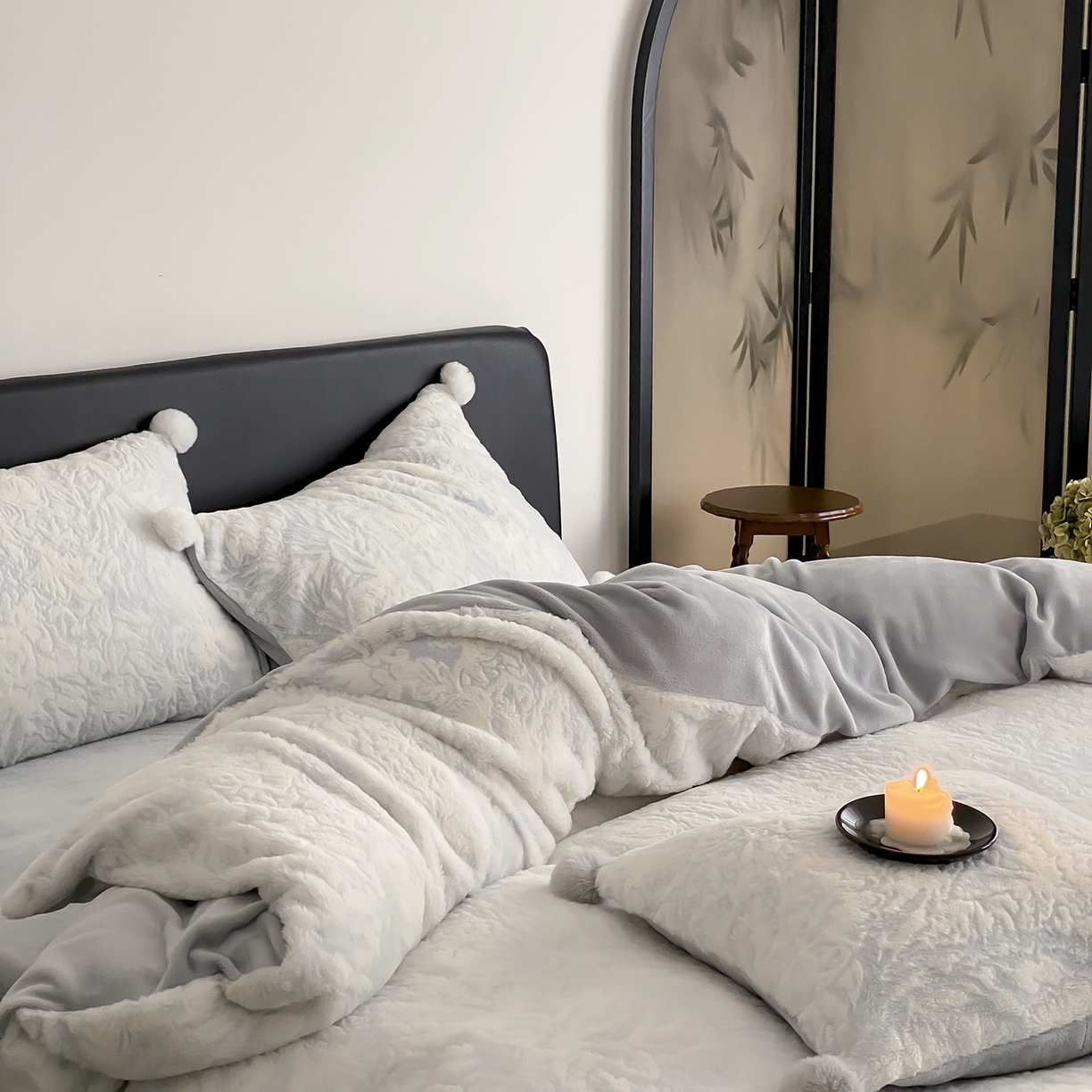 91家纺网 家纺一手货源 找家纺 （总）玉宇阁家居 2025新款230g高克重牛奶绒立体提花雕花四件套-浮雕的纹理（228/305/315/315/315/335（券后控价））