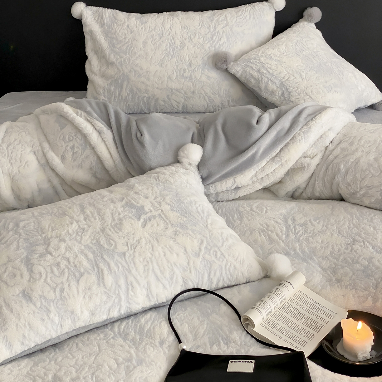 91家纺网 家纺一手货源 找家纺 玉宇阁家居 2025新款230g高克重牛奶绒立体提花雕花四件套-浮雕的纹理（228/305/315/315/315/335（券后控价）） 浮雕的纹理-宝石蓝