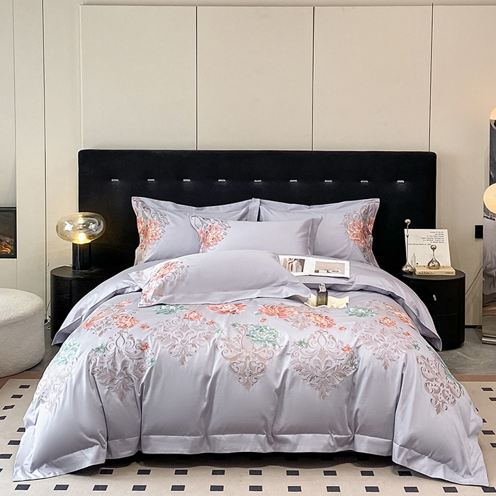 91家纺网 家纺一手货源 找家纺 置顶家纺 2025新款13372全棉拼接刺绣四件套-盛世花悦 盛世花悦-浅紫