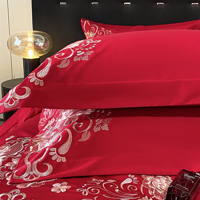 91家纺网 家纺一手货源 找家纺 置顶家纺 2025新款13372全棉拼接刺绣四件套-盛世花悦 盛世花悦-大红