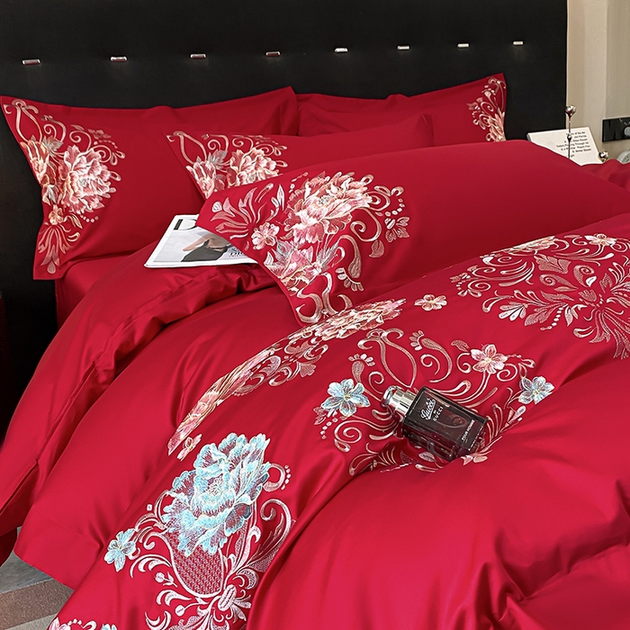 91家纺网 家纺一手货源 找家纺 置顶家纺 2025新款13372全棉拼接刺绣四件套-盛世花悦 盛世花悦-大红