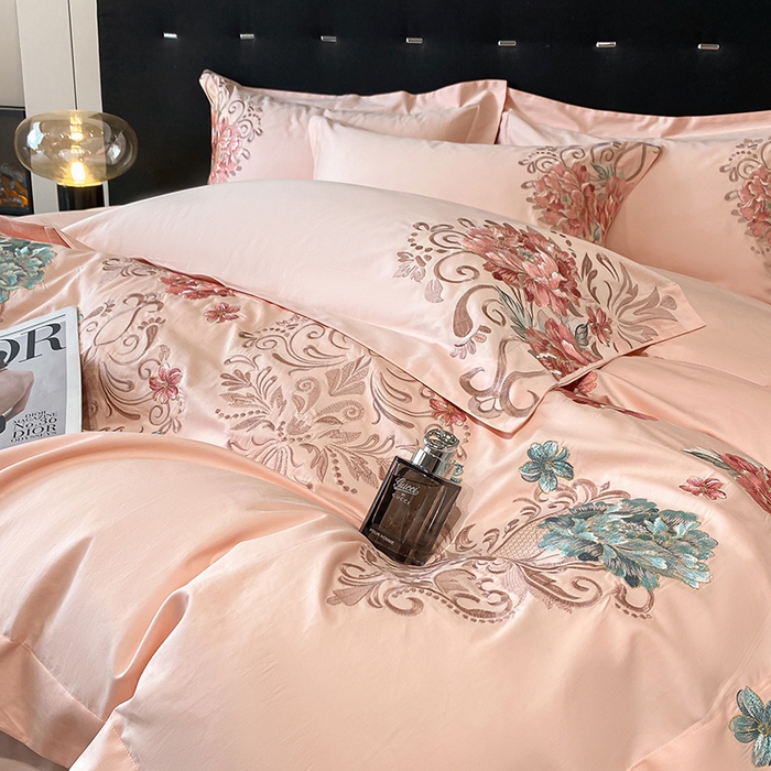 91家纺网 家纺一手货源 找家纺 置顶家纺 2025新款13372全棉拼接刺绣四件套-盛世花悦 盛世花悦-玉粉