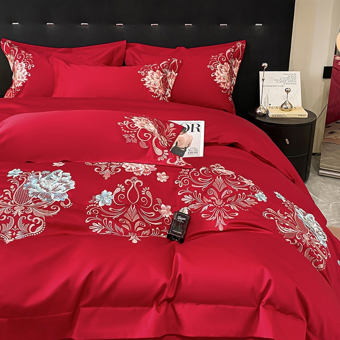 91家纺网 家纺一手货源 找家纺 置顶家纺 2025新款13372全棉拼接刺绣四件套-盛世花悦 盛世花悦-大红