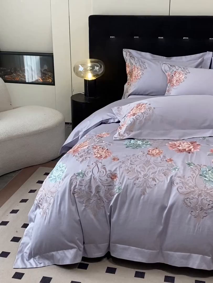 91家纺网 家纺一手货源 找家纺 置顶家纺 2025新款13372全棉拼接刺绣四件套-盛世花悦 盛世花悦-浅紫