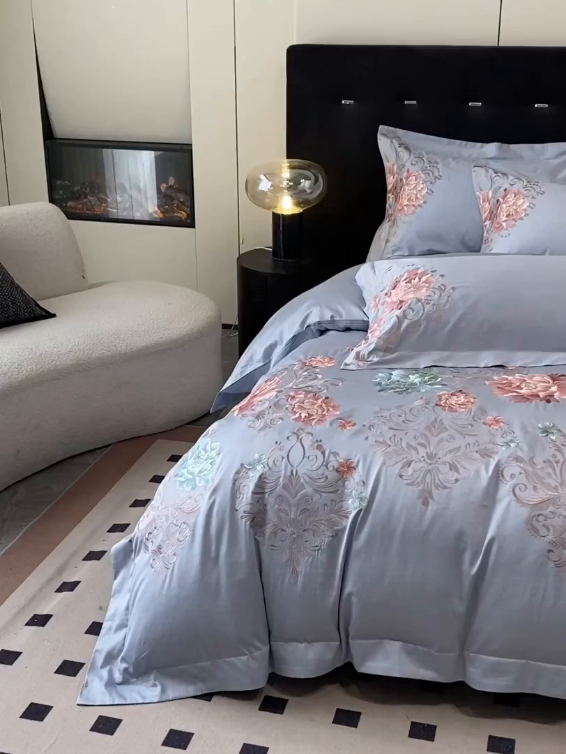 91家纺网 家纺一手货源 找家纺 置顶家纺 2025新款13372全棉拼接刺绣四件套-盛世花悦 盛世花悦-天蓝