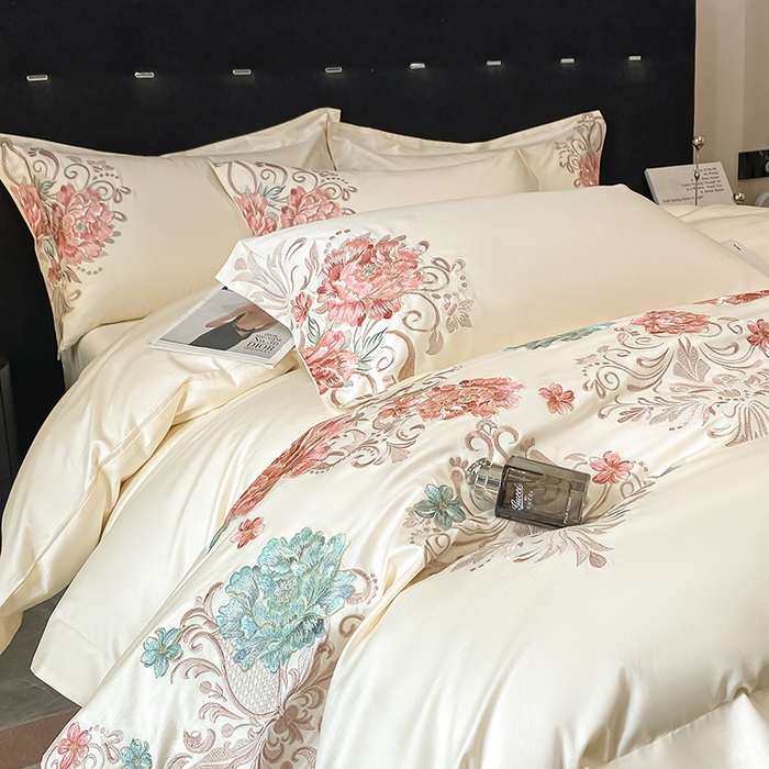 91家纺网 家纺一手货源 找家纺 置顶家纺 2025新款13372全棉拼接刺绣四件套-盛世花悦 盛世花悦-奶昔白