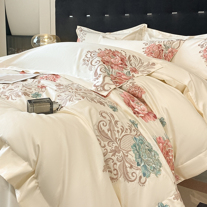 91家纺网 家纺一手货源 找家纺 置顶家纺 2025新款13372全棉拼接刺绣四件套-盛世花悦 盛世花悦-奶昔白