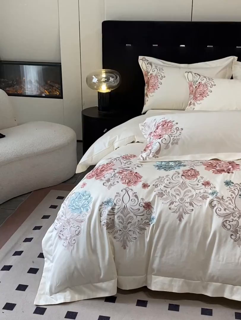 91家纺网 家纺一手货源 找家纺 置顶家纺 2025新款13372全棉拼接刺绣四件套-盛世花悦 盛世花悦-奶昔白