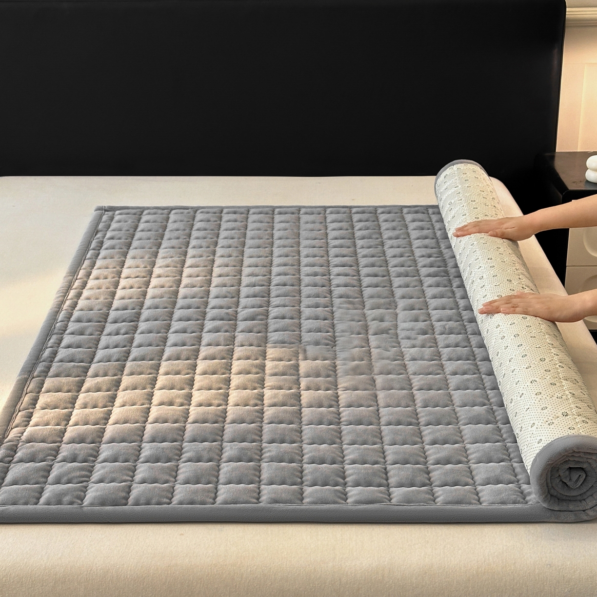 91家纺网 家纺一手货源 找家纺 颜选 2025新款高克重牛奶绒纯色床垫系列 深灰