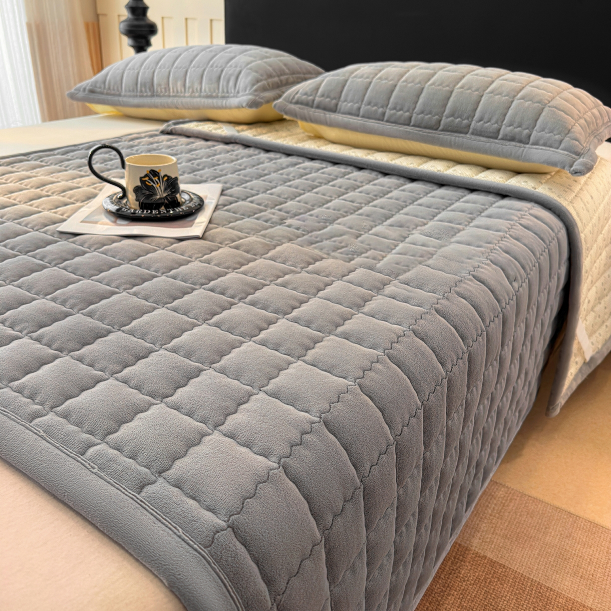 91家纺网 家纺一手货源 找家纺 颜选 2025新款高克重牛奶绒纯色床垫系列 深灰