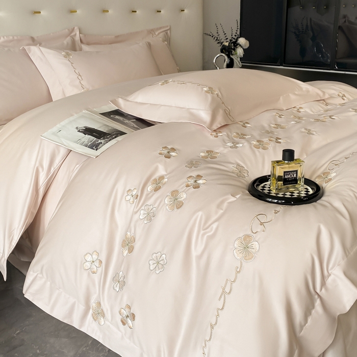 91家纺网 家纺一手货源 找家纺 置顶家纺 2025新款13372全棉刺绣四件套-桃花朵朵开 桃花朵朵开-奶玉色