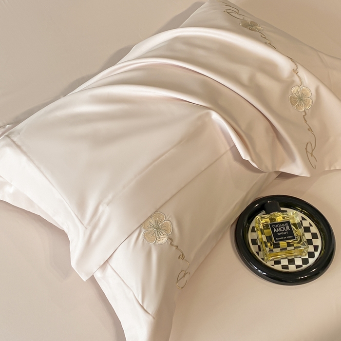 91家纺网 家纺一手货源 找家纺 置顶家纺 2025新款13372全棉刺绣四件套-桃花朵朵开 桃花朵朵开-奶玉色